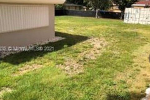 Terreno en venta en Miami, Florida № 1357083 - foto 6