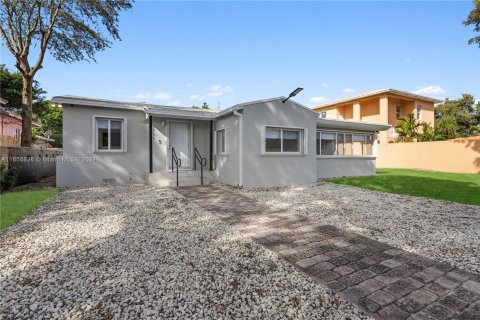 Terreno en venta en Miami, Florida № 1357083 - foto 2