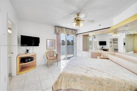 Condominio en venta en Sunny Isles Beach, Florida, 2 dormitorios, 119.84 m2 № 1357034 - foto 16