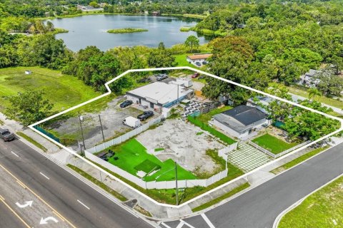 Immobilier commercial à vendre à Orlando, Floride: 402.08 m2 № 1405140 - photo 1