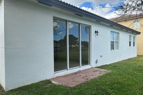 House in Homestead, Florida 4 bedrooms, 181.44 sq.m. № 1421829 - photo 2