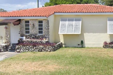 Купить виллу или дом в Вирджиния-Гарденс, Флорида 4 спальни, 163.42м2, № 809776 - фото 1
