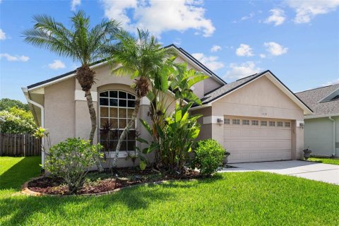 House in Tampa, Florida 3 bedrooms, 151.52 sq.m. № 1273473 - photo 4