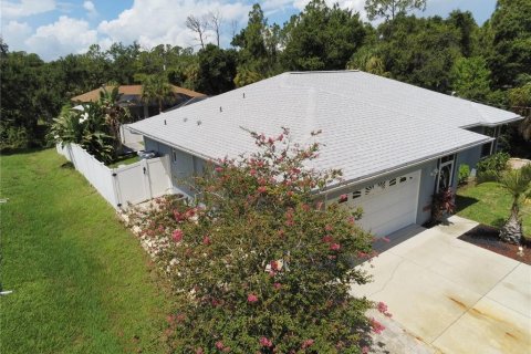 House in North Port, Florida 3 bedrooms, 114.27 sq.m. № 1250168 - photo 2