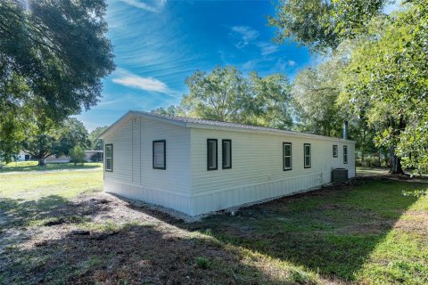 House in Zephyrhills, Florida 5 bedrooms, 159.42 sq.m. № 1346209 - photo 19