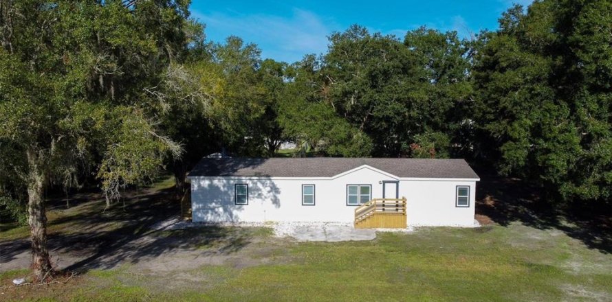 Villa ou maison à Zephyrhills, Floride 5 chambres, 159.42 m2 № 1346209