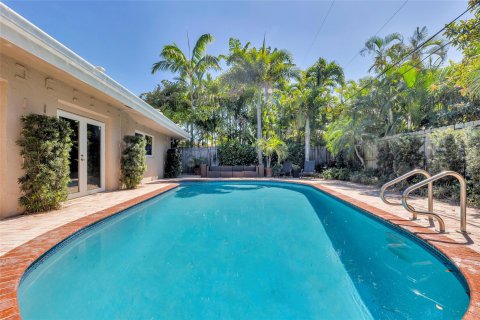 Casa en venta en Fort Lauderdale, Florida, 3 dormitorios, 250.93 m2 № 1103505 - foto 16