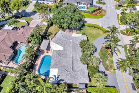 Casa en venta en Fort Lauderdale, Florida, 3 dormitorios, 250.93 m2 № 1103505 - foto 2