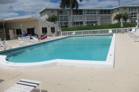 Condominio en venta en Lake Worth, Florida, 1 dormitorio, 83.05 m2 № 1103462 - foto 1