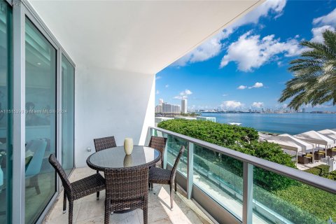 Copropriété à vendre à Miami, Floride: 1 chambre, 105.44 m2 № 951696 - photo 4