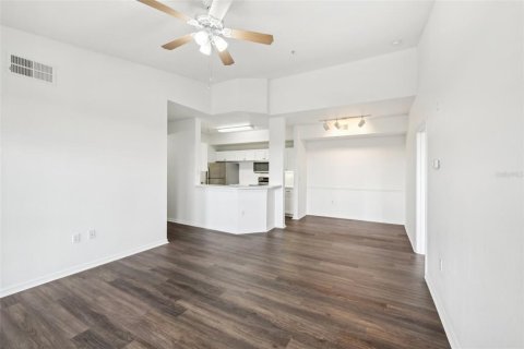 Copropriété à vendre à Orlando, Floride: 2 chambres, 99.68 m2 № 1307248 - photo 4