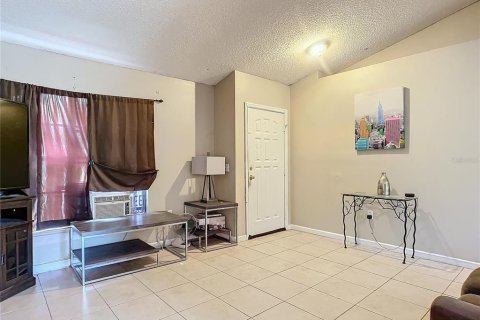 Casa en venta en Deltona, Florida, 3 dormitorios, 109.25 m2 № 1403264 - foto 6