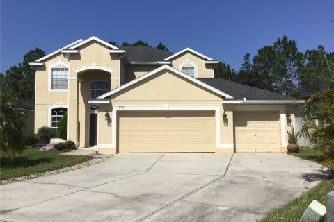 House in Orlando, Florida 4 bedrooms, 225.57 sq.m. № 1403262 - photo 1