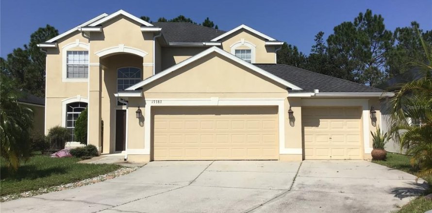 House in Orlando, Florida 4 bedrooms, 225.57 sq.m. № 1403262