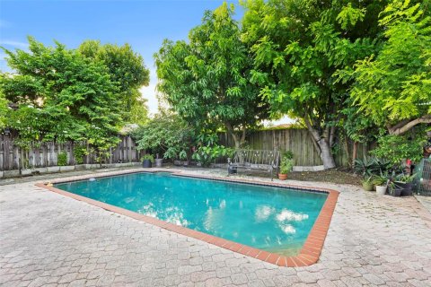 Casa en venta en Miami, Florida, 4 dormitorios, 137.68 m2 № 1351978 - foto 19