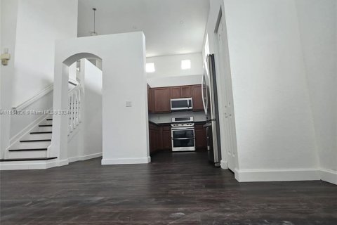 Casa en alquiler en Miami Gardens, Florida, 4 dormitorios, 226.77 m2 № 1352026 - foto 7