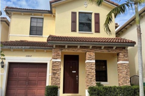 Villa ou maison à vendre à Cutler Bay, Floride: 3 chambres, 182.83 m2 № 1117725 - photo 1