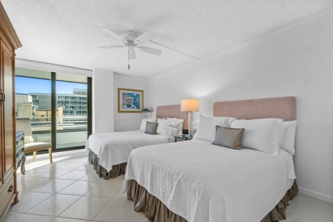 Condo in Highland Beach, Florida, 2 bedrooms  № 1121072 - photo 17