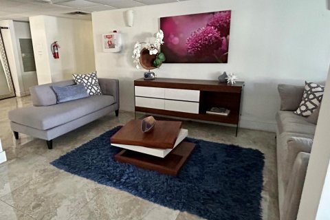 Condominio en venta en Fort Lauderdale, Florida, 1 dormitorio, 63.17 m2 № 1178198 - foto 10