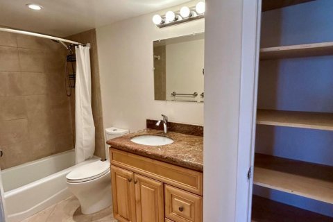 Condo in Fort Lauderdale, Florida, 1 bedroom  № 1178198 - photo 23