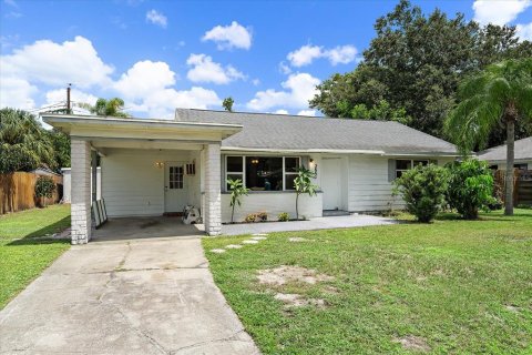 Villa ou maison à vendre à Sarasota, Floride: 3 chambres, 131.36 m2 № 1344068 - photo 2