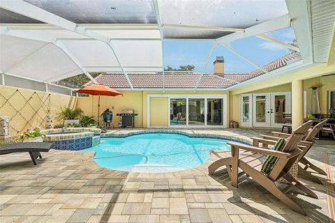 House in Tampa, Florida 4 bedrooms, 225.57 sq.m. № 1343152 - photo 14