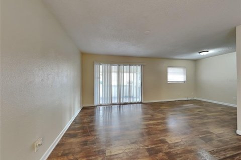 House in Tampa, Florida 3 bedrooms, 122.26 sq.m. № 1434136 - photo 3