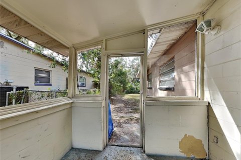 House in Tampa, Florida 3 bedrooms, 122.26 sq.m. № 1434136 - photo 10