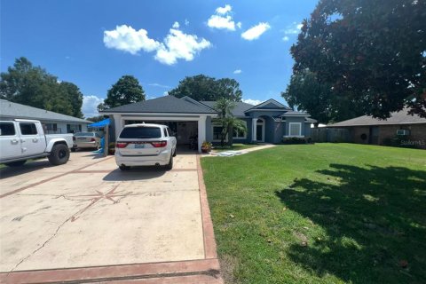 Villa ou maison à vendre à Leesburg, Floride: 4 chambres, 199.18 m2 № 1335121 - photo 1