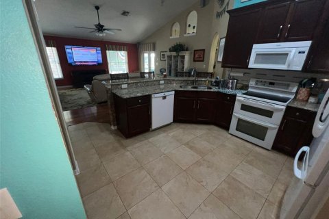 Casa en venta en Leesburg, Florida, 4 dormitorios, 199.18 m2 № 1335121 - foto 4