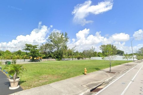 Propiedad comercial en venta en South Miami, Florida № 1399930 - foto 2