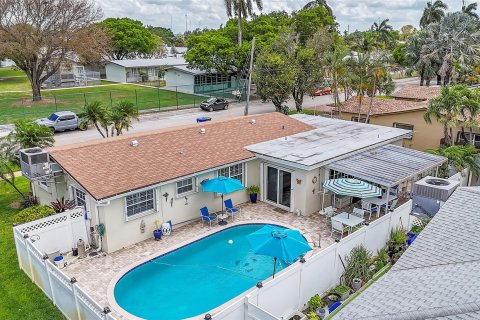 Villa ou maison à vendre à Hollywood, Floride: 3 chambres, 132.94 m2 № 1163178 - photo 5