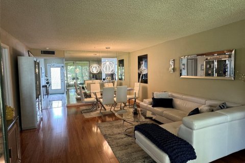 Condo in Margate, Florida, 2 bedrooms  № 1163177 - photo 6