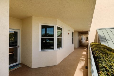 Copropriété à vendre à South Pasadena, Floride: 2 chambres, 106.37 m2 № 792758 - photo 2