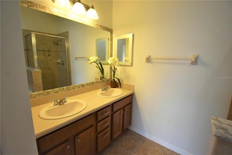 Townhouse in Pinellas Park, Florida 3 bedrooms, 131.92 sq.m. № 1359089 - photo 3