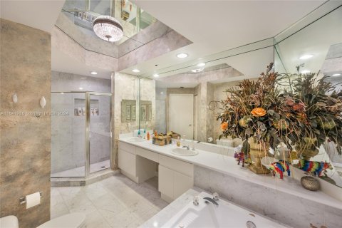 Condo in Sunny Isles Beach, Florida, 2 bedrooms  № 1320979 - photo 11