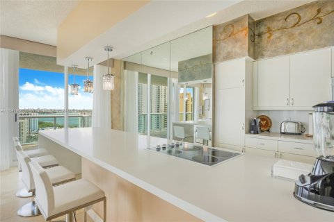 Condo in Sunny Isles Beach, Florida, 2 bedrooms  № 1320979 - photo 5