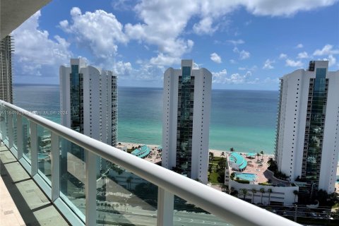 Condominio en venta en Sunny Isles Beach, Florida, 2 dormitorios, 163.51 m2 № 1320979 - foto 20