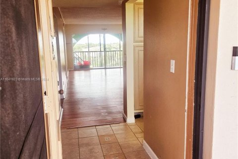 Condo in Sunrise, Florida, 2 bedrooms  № 1320977 - photo 20