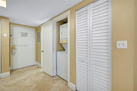 Copropriété à vendre à Miami, Floride: 1 chambre, 52.03 m2 № 927093 - photo 12