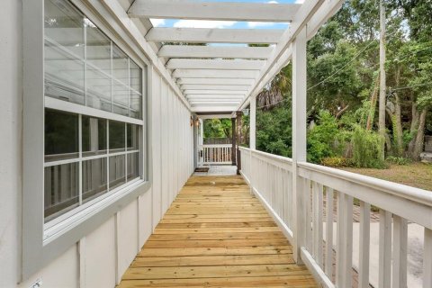 Casa en venta en Tampa, Florida, 2 dormitorios, 96.62 m2 № 1338173 - foto 3