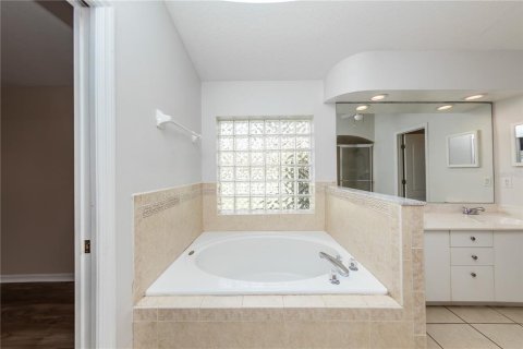 Casa en venta en DeLand, Florida, 4 dormitorios, 217.39 m2 № 1326771 - foto 19