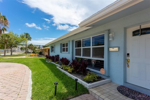 Villa ou maison à vendre à Deerfield Beach, Floride: 4 chambres, 189.33 m2 № 1310518 - photo 9