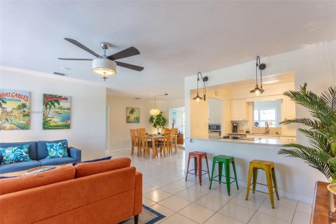 Villa ou maison à vendre à Deerfield Beach, Floride: 4 chambres, 189.33 m2 № 1310518 - photo 12