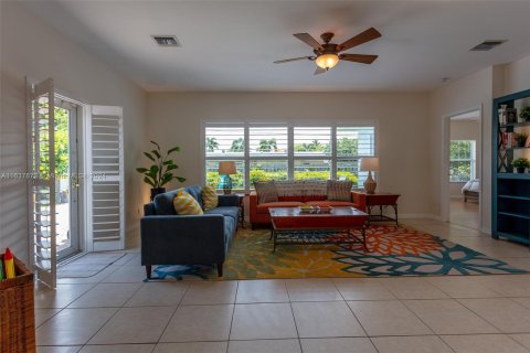 Villa ou maison à vendre à Deerfield Beach, Floride: 4 chambres, 189.33 m2 № 1310518 - photo 20