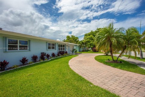 Villa ou maison à vendre à Deerfield Beach, Floride: 4 chambres, 189.33 m2 № 1310518 - photo 7