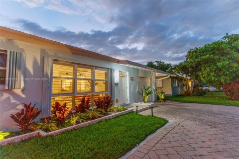 Casa en venta en Deerfield Beach, Florida, 4 dormitorios, 189.33 m2 № 1310518 - foto 8