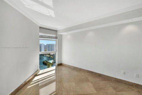 Condominio en venta en Aventura, Florida, 3 dormitorios, 197.88 m2 № 1370804 - foto 30