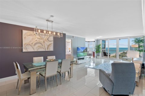 Copropriété à vendre à Pompano Beach, Floride: 2 chambres, 148.64 m2 № 1370848 - photo 19