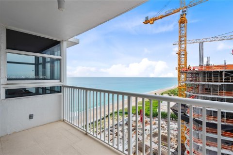 Condo in Pompano Beach, Florida, 2 bedrooms  № 1370848 - photo 7